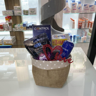 Cesta de San Valentín Control Nature y Anillo Vibrador