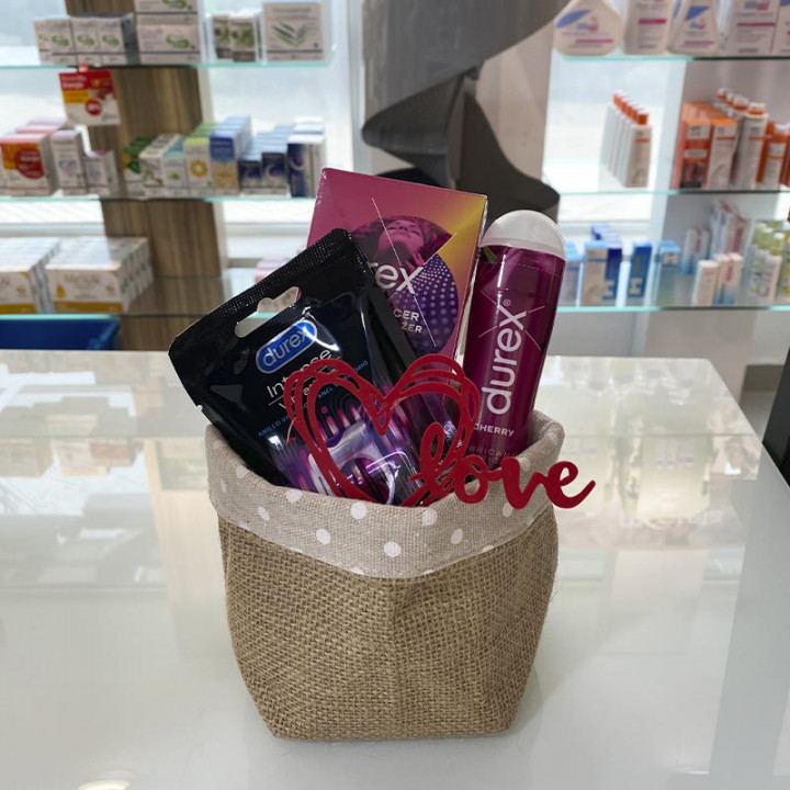 Cesta de San Valentín Preservativos, Lubricante y Anillo Vibrador